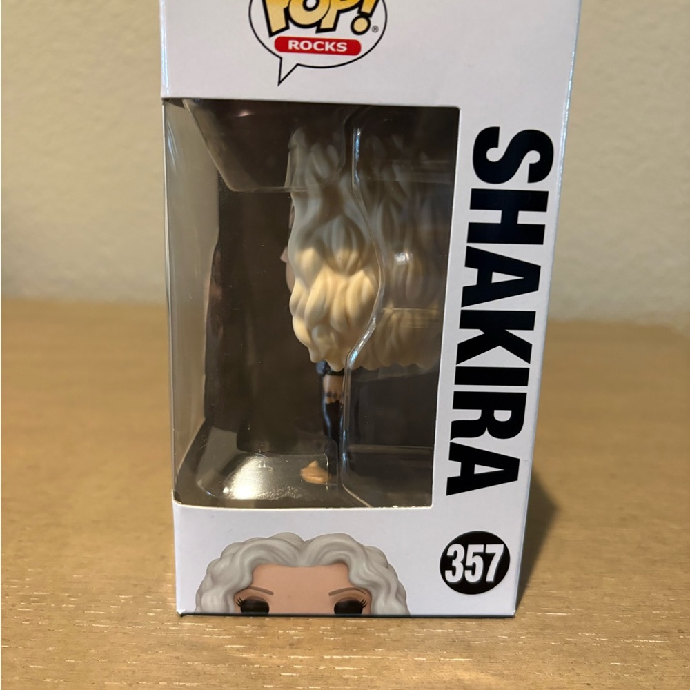 Funko Pop! Shakira Vinyl Figure - Picture 3 of 6